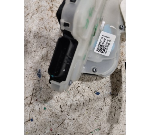 Замок двери задний правый