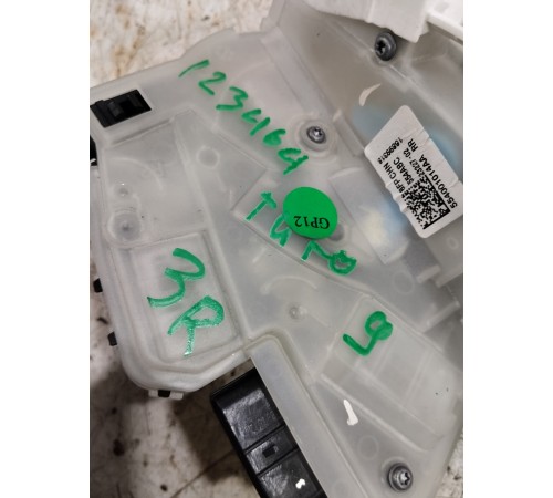 Замок двери задний правый