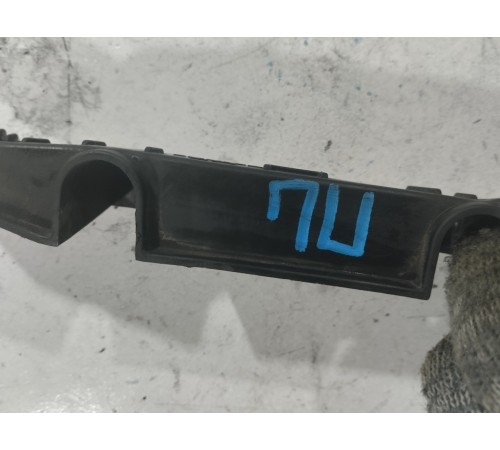 Кронштейн бампера передний левый