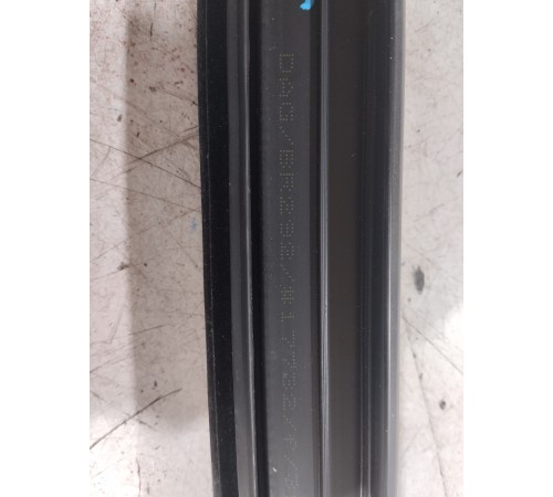 Уплотнитель стекла двери (задний левый внутренний)