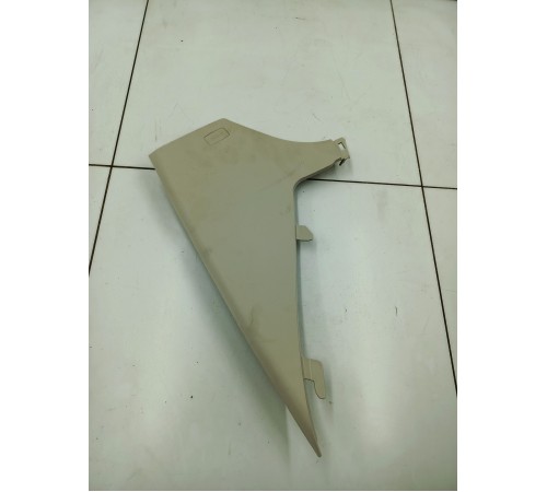 Обшивка задней стойки левая верхняя