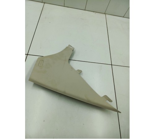 Обшивка задней стойки левая верхняя