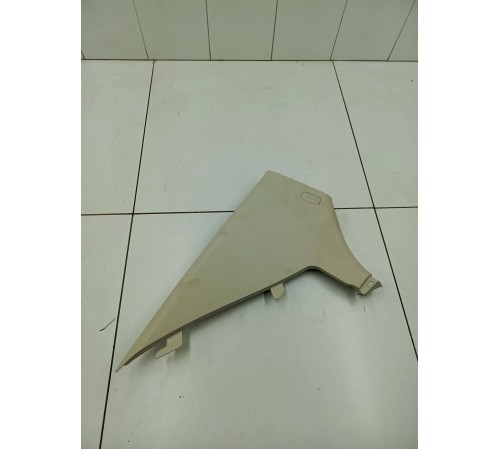 Обшивка задней стойки левая верхняя