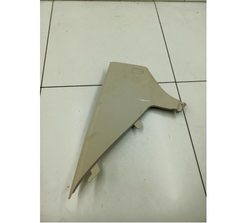 Обшивка задней стойки левая верхняя