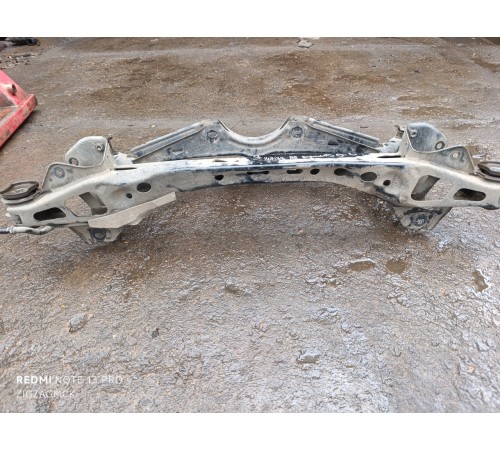 Подрамник задний