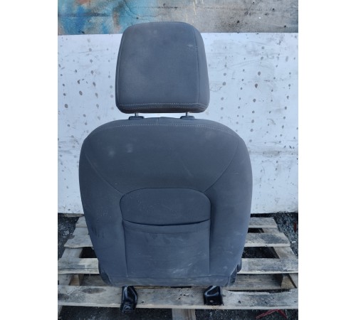 Сиденье переднее правое