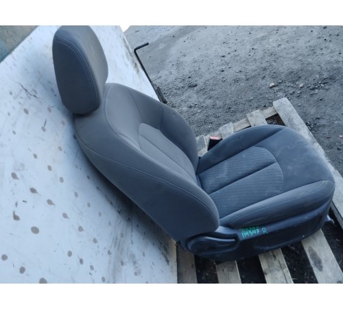 Сиденье переднее правое