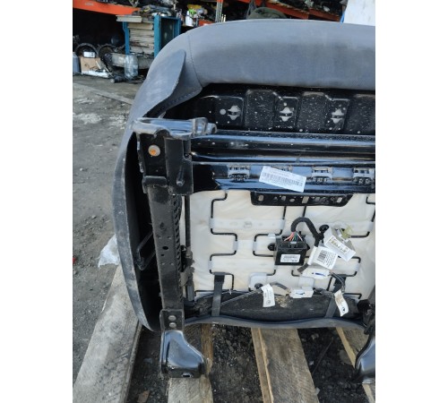 Сиденье переднее правое