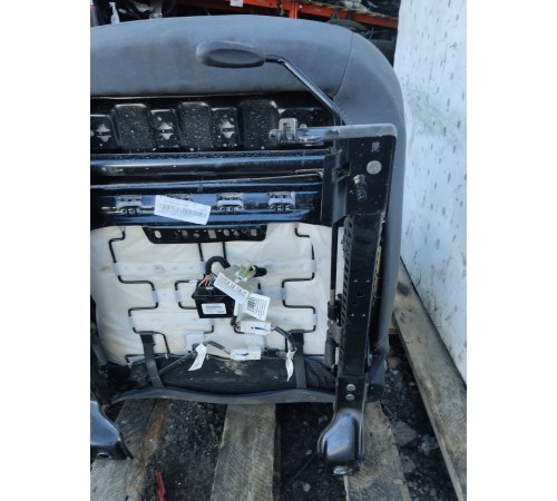 Сиденье переднее правое