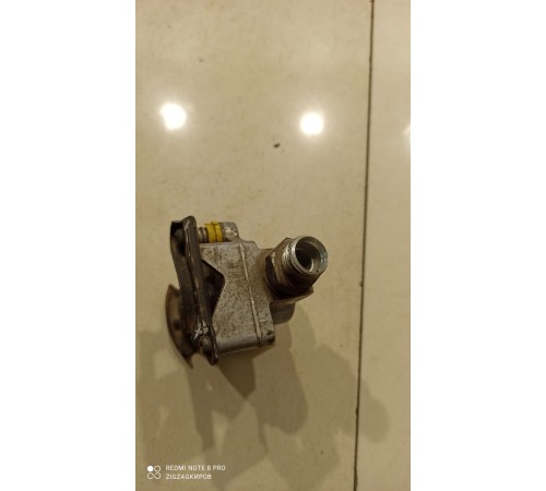 Головка соединительная пневматическая с клапаном желтая