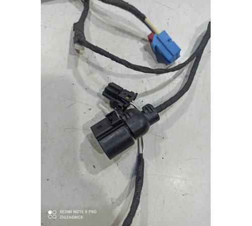 Электропроводка двери (передняя левая)