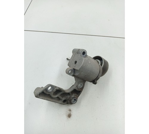 Кронштейн генератора с роликом натяжителя