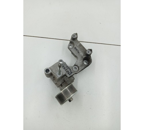 Кронштейн генератора с роликом натяжителя