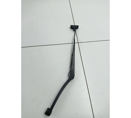 Поводок стеклоочистителя (левый)