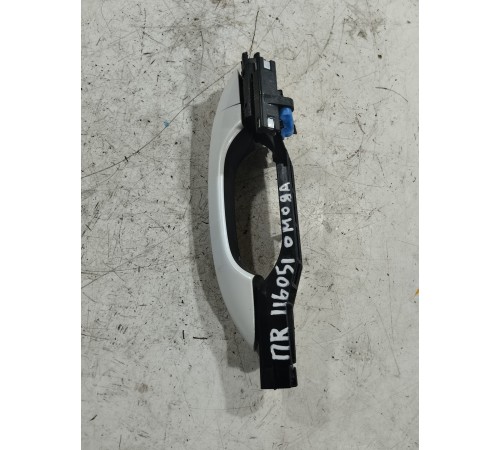 Ручка двери передняя правая