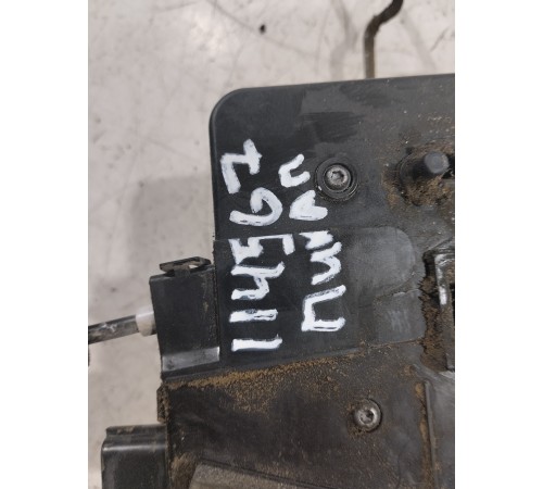 Замок двери задний левый