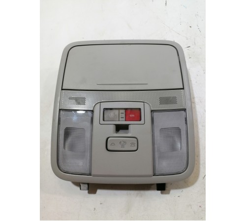 Плафон освещения салона передний