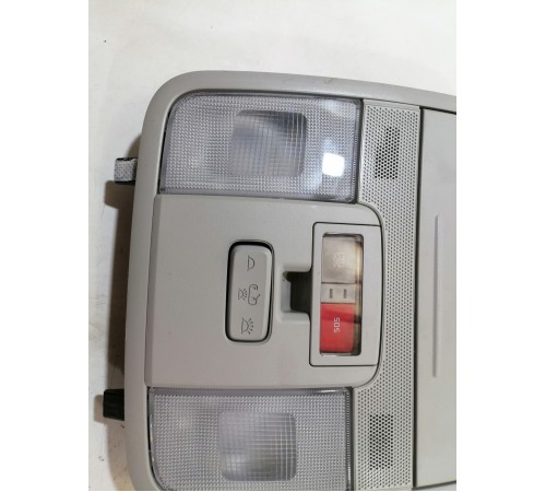 Плафон освещения салона передний