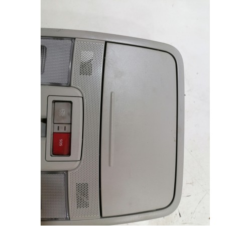 Плафон освещения салона передний