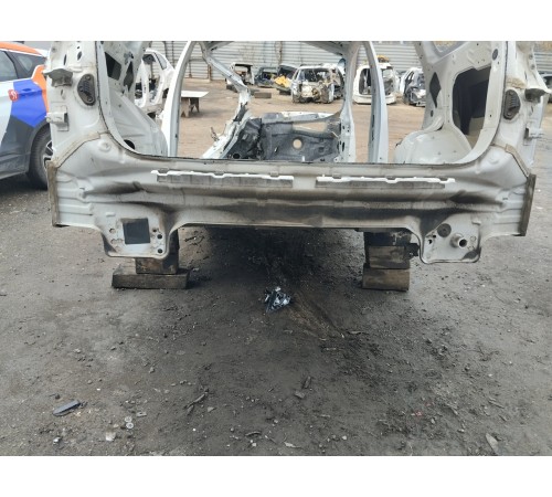 Задняя панель кузова