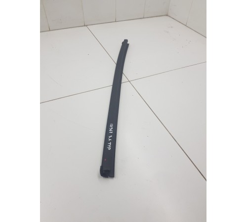 Уплотнитель стекла задний левый внутренний