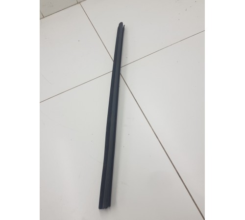 Уплотнитель стекла задний левый внутренний