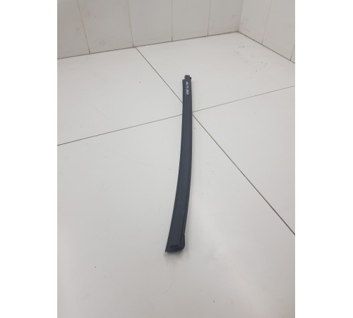 Уплотнитель стекла задний левый внутренний