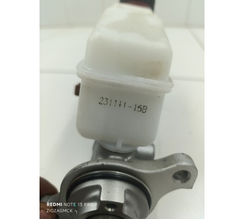 Главный тормозной цилиндр с бачком