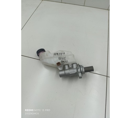 Главный тормозной цилиндр с бачком