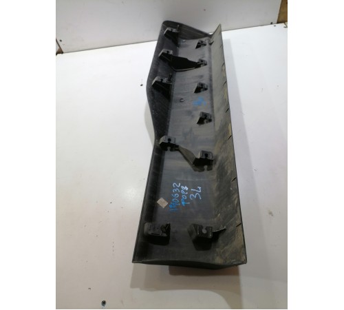 Накладка двери задняя левая нижняя, молдинг