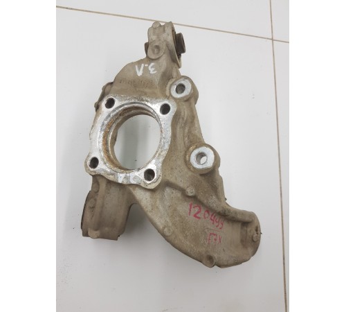 Кулак поворотный задний левый