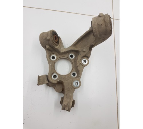 Кулак поворотный задний левый