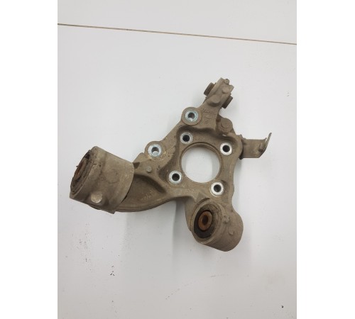 Кулак поворотный задний левый