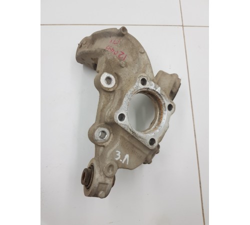 Кулак поворотный задний левый