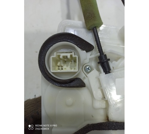 Замок двери (задний левый)