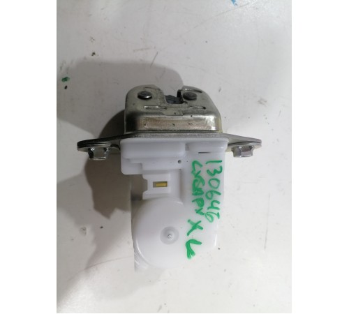 Замок двери крышки багажника