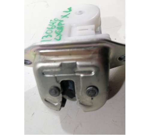 Замок двери крышки багажника