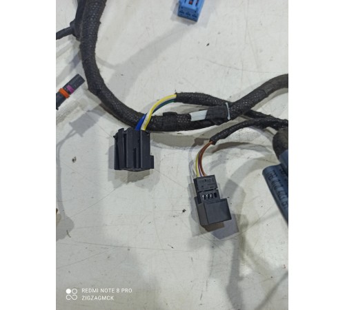 Электропроводка двери (передняя правая)