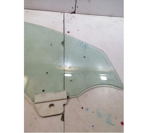 Стекло двери переднее правое