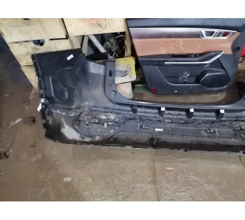 Задний бампер в сборе