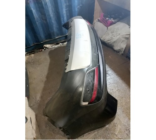 Задний бампер в сборе