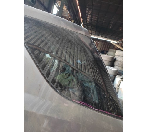 Глухое стекло (заднее, левое)