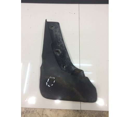 Брызговик задний левый