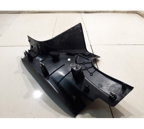 Пластик салона (правый)