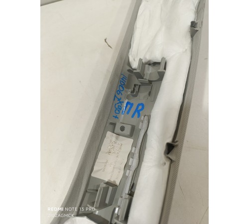 Обшивка стойки лобового стекла правая