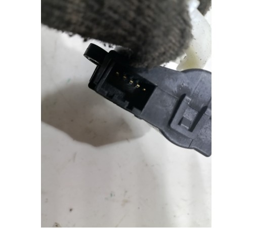 Моторчик заслонки отопителя