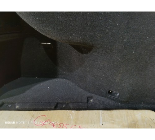 Обшивка багажника левая