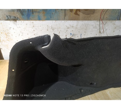 Обшивка багажника левая