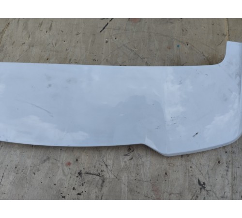 Спойлер крышки багажника