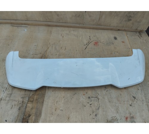 Спойлер крышки багажника